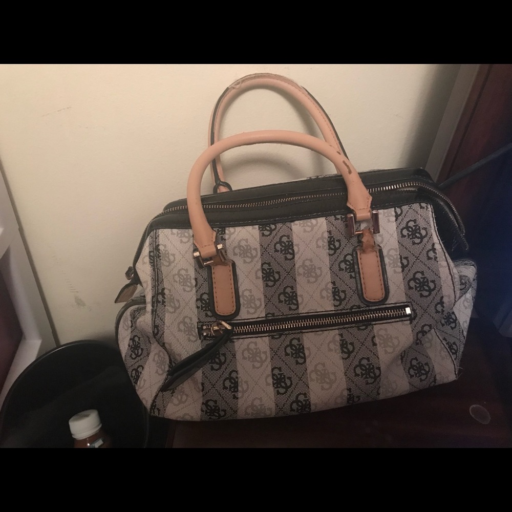 Various Items - Picture 4 of 8
